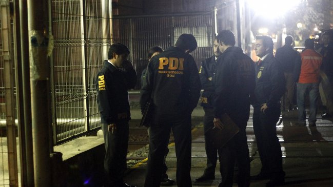 Talca: Joven de 17 años intentó asesinar a su madre con dos cuchillos