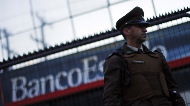 Delincuentes intentaron robar bóveda de sucursal del BancoEstado en Maipú