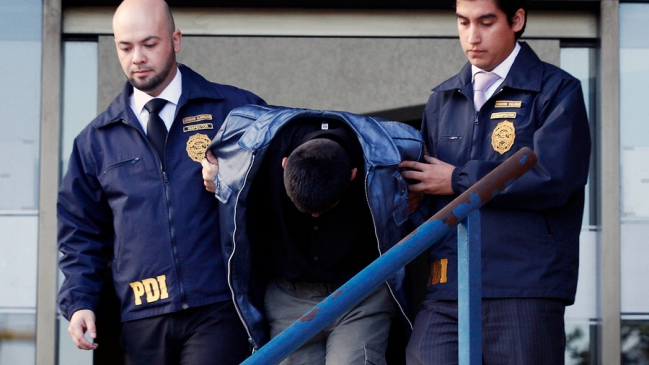 Dos heridos dejó balacera frente a una botillería en Las Condes