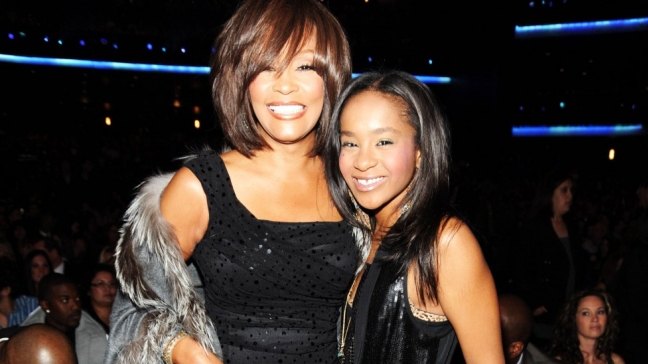 Portavoz familiar desmintió que hija de Whitney Houston vaya a ser desconectada