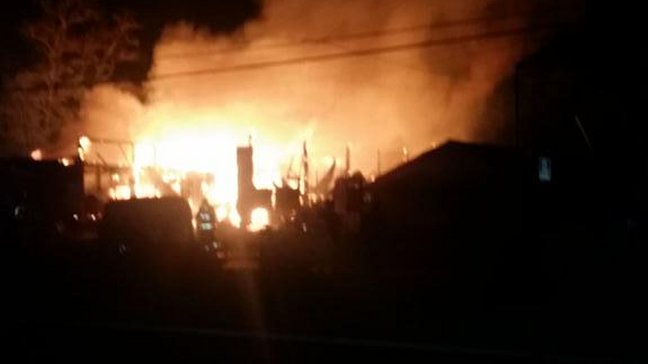 Incendio afectó a galpón en Padre Hurtado