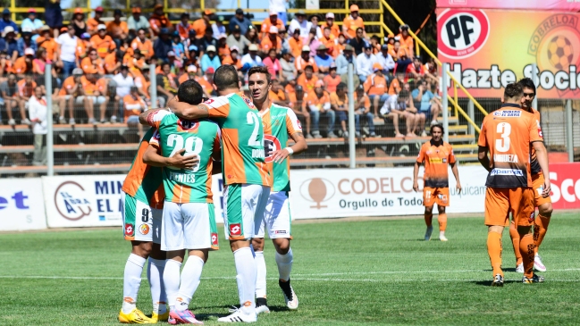 Cobresal venció a Cobreloa en el clásico y se acercó al liderato del Clausura