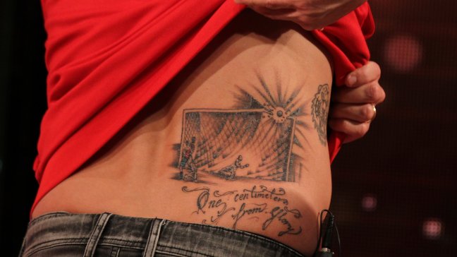 Estudiante desarrolló crema para eliminar tatuajes