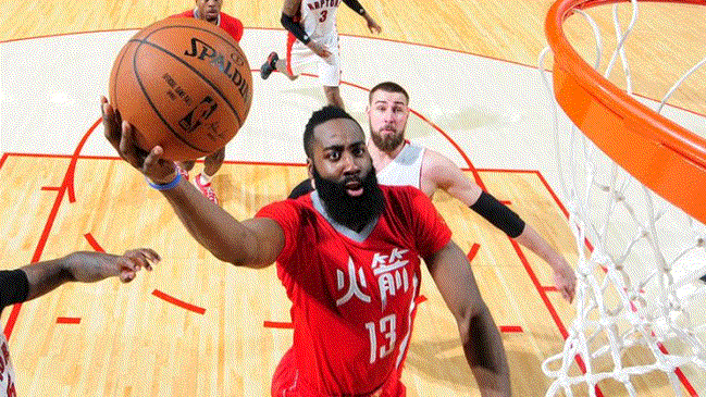 Houston Rockets venció a Toronto Raptors y se afirma en la parte alta de la NBA
