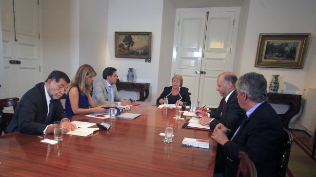 Comité político se reúne en La Moneda