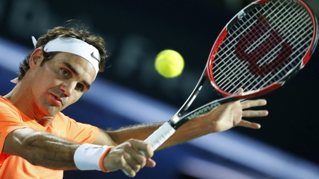 Richard Gasquet solo aguantó un set ante Roger Federer y se retiró en Dubai