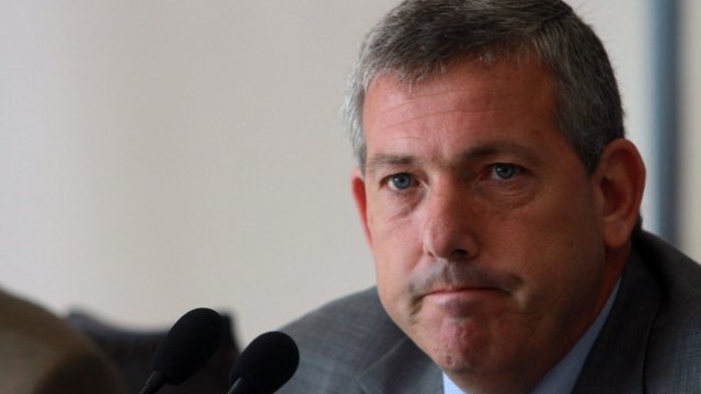 Heller se reunió en Brasil con referentes del plantel de la U por tema sueldos