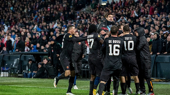 LA UEFA investigará los incidentes del duelo entre Feyenoord y AS Roma por Europa League