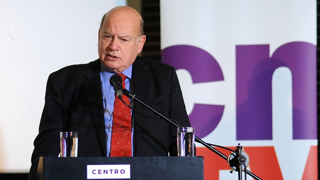 José Miguel Insulza: La concentración de medios es un riesgo grave para la democracia
