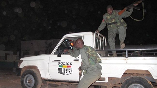 Mali: Dos hombres fueron quemados vivos al intentar poner una bomba