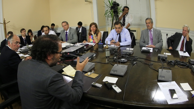 Comisión investigadora por caso Penta citó a cinco parlamentarios UDI
