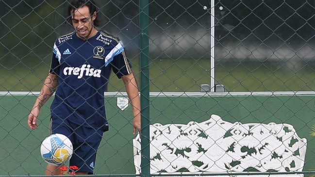 Gerente de Palmeiras descartó que Valdivia sea imprescindible para el club