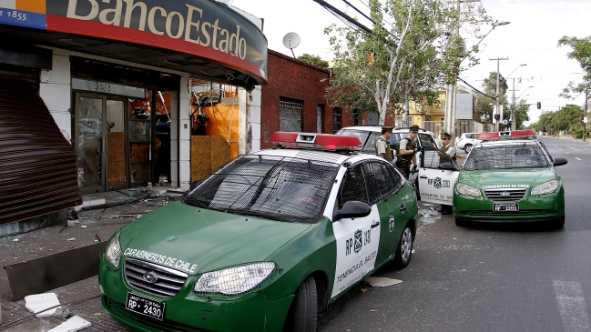 Seguidilla de robos frustrados a cajeros se registraron de madrugada en Santiago