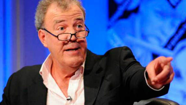 Primer ministro británico alaba a suspendido presentador de 