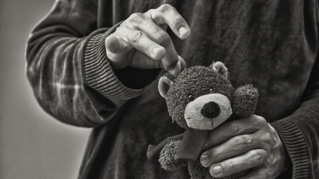 Detienen en Sudáfrica a uno de los pederastas más buscados del mundo