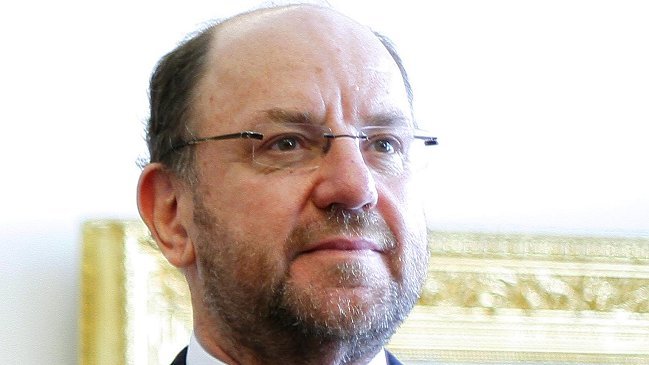 Ex canciller Alfredo Moreno visita a dueños de Penta