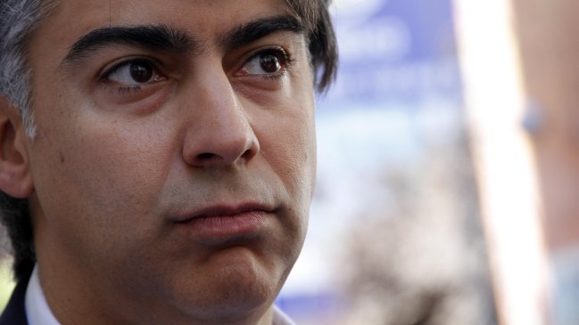 Enríquez-Ominami reimpulsa proyecto que permite destituir a parlamentarios