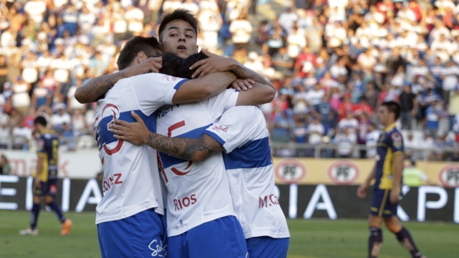 U. Católica pulverizó a Barnechea y se acercó a la cima del Torneo de Clausura