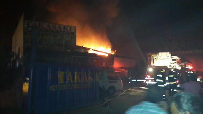 Incendio en galpón de Zona Franca de Iquique