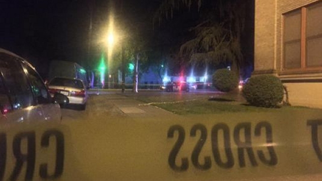 Tres personas murieron en un tiroteo en tienda de California