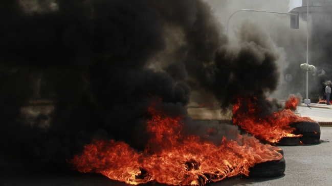 Damnificados del megaincendio de Valparaíso protestaron en Villa Alemana