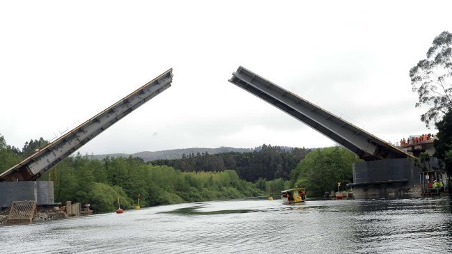 Puente Cau Cau: Recomiendan revisar todas las piezas de sistema que falló