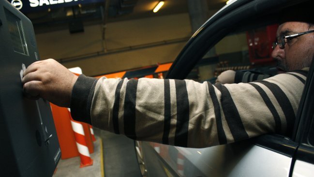 Diputados acusaron lobby en proyecto que regula estacionamientos en centros comerciales