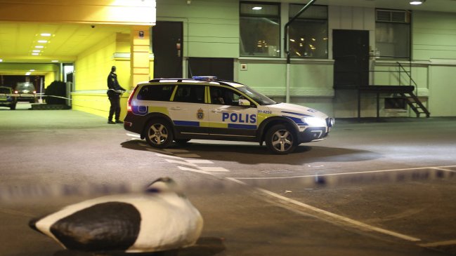 Tiroteo en Suecia dejó dos muertos y tres heridos graves