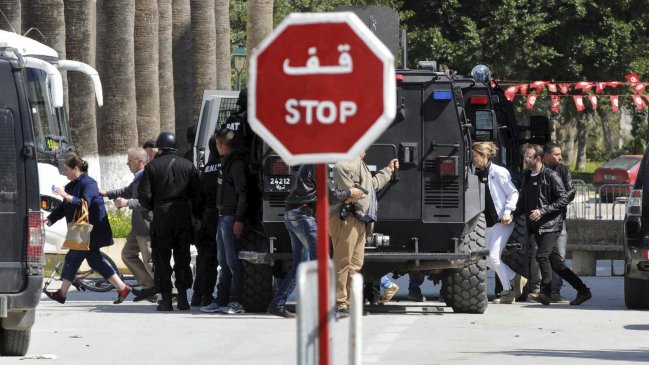 Estado Islámico reivindicó atentado con 23 muertos en Túnez