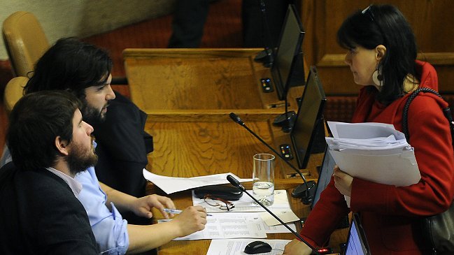 Reforma laboral enfrenta a Gabriel Boric con el Gobierno y la Nueva Mayoría