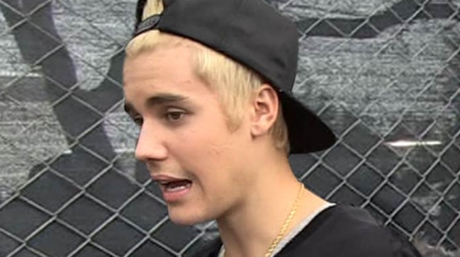 Vendedor exige un millón de dólares a Justin Bieber por 
