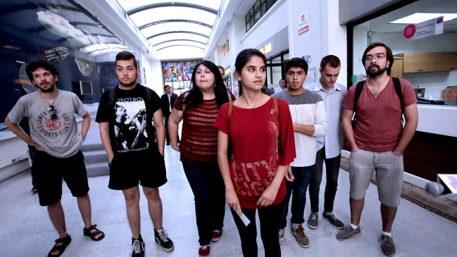 Confech y ministro Eyzaguirre se reunirán para comenzar diálogo de este año