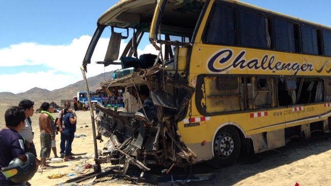 Accidente múltiple en Lima deja una treintena de fallecidos