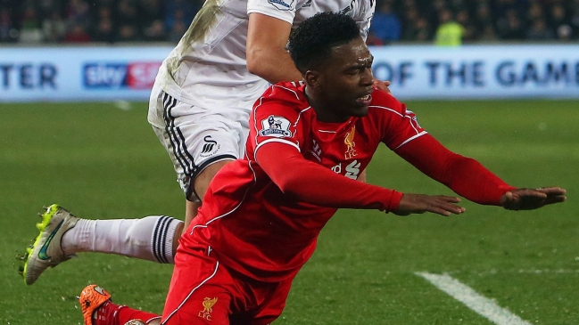 Daniel Sturridge salió de la nómina de Inglaterra por lesión