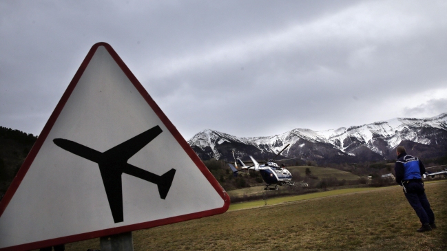 Accidente en Alpes: Contacto con pilotos se perdió 20 minutos antes