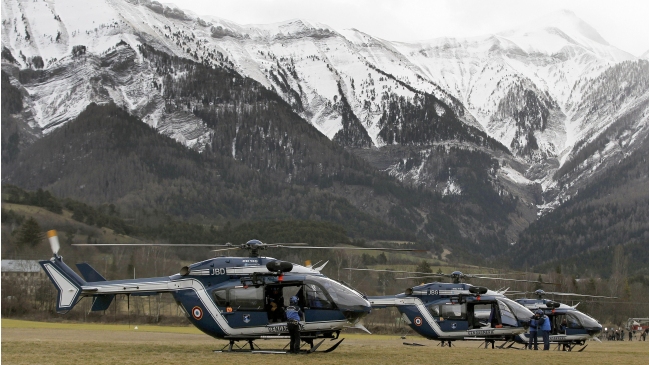 Rajoy, Hollande y Merkel se reunieron en la zona del accidente aéreo