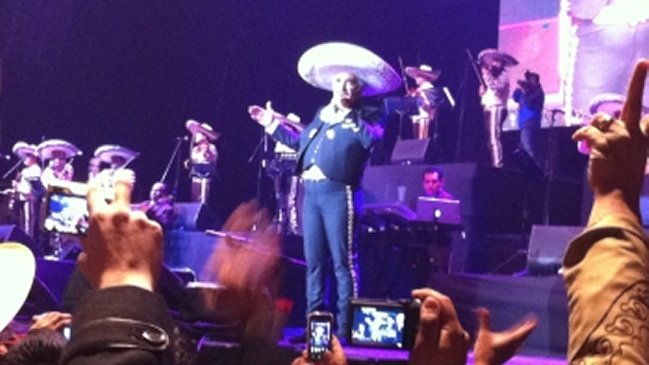 Vicente Fernández con 
