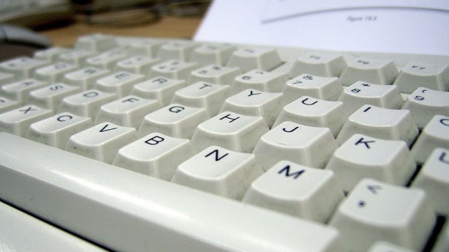 Caval: Correos revelan que sociedad debió poner vehículos Lexus como garantía