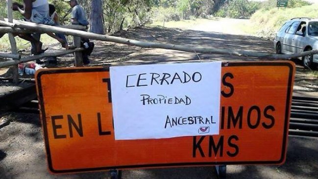 Comunidad Rapa Nui bloquea sitios turísticos en protesta por retrasos en ley de migración