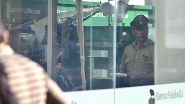 Delincuentes huyeron con más de 60 millones de pesos tras robar cajero automático