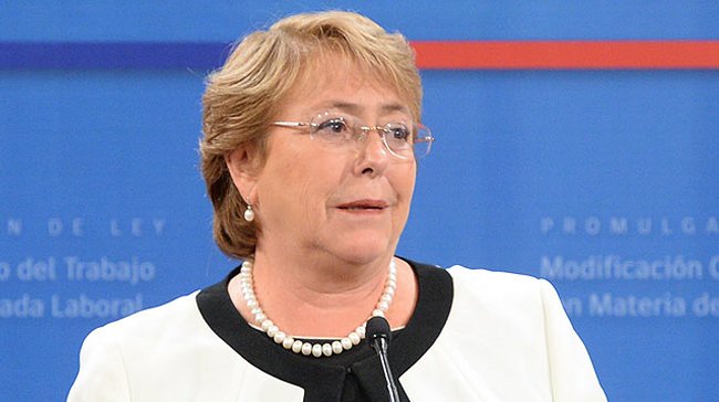 Bachelet condenó asesinato de carabinero: 