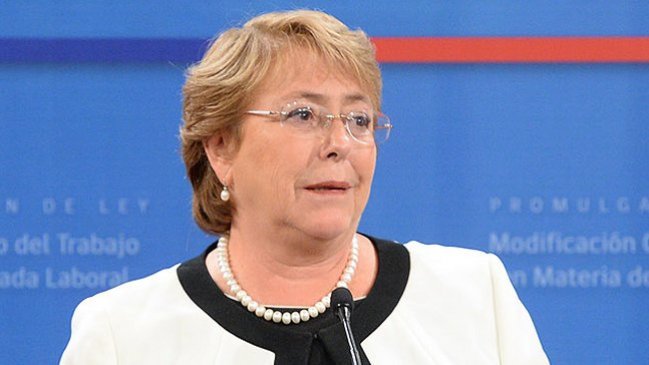 Bachelet condenó asesinato de carabinero: 