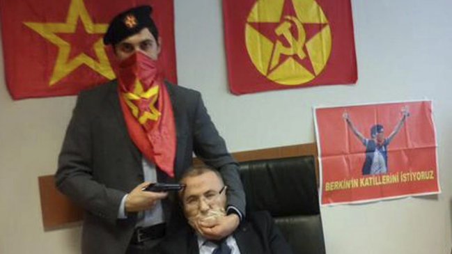 Grupo armado tomó como rehén a fiscal en Turquía