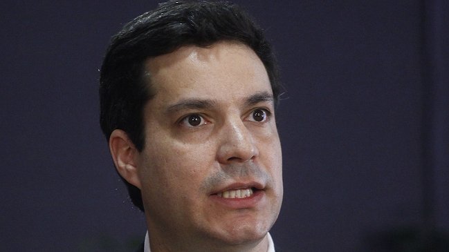 Superintendente de Salud afirma que alzas de las isapres no están justificadas