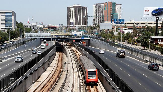 Metro aumentará su frecuencia por fin de semana largo