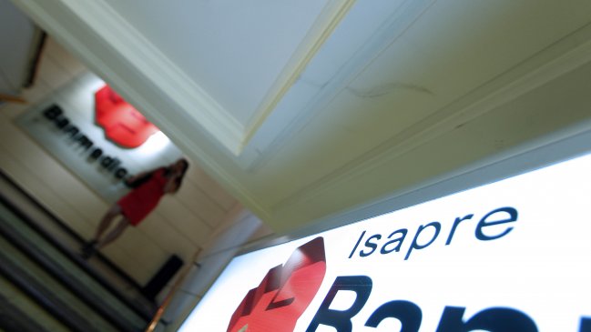 Gerente general de Banmédica renunció tras reconocer pagos por 