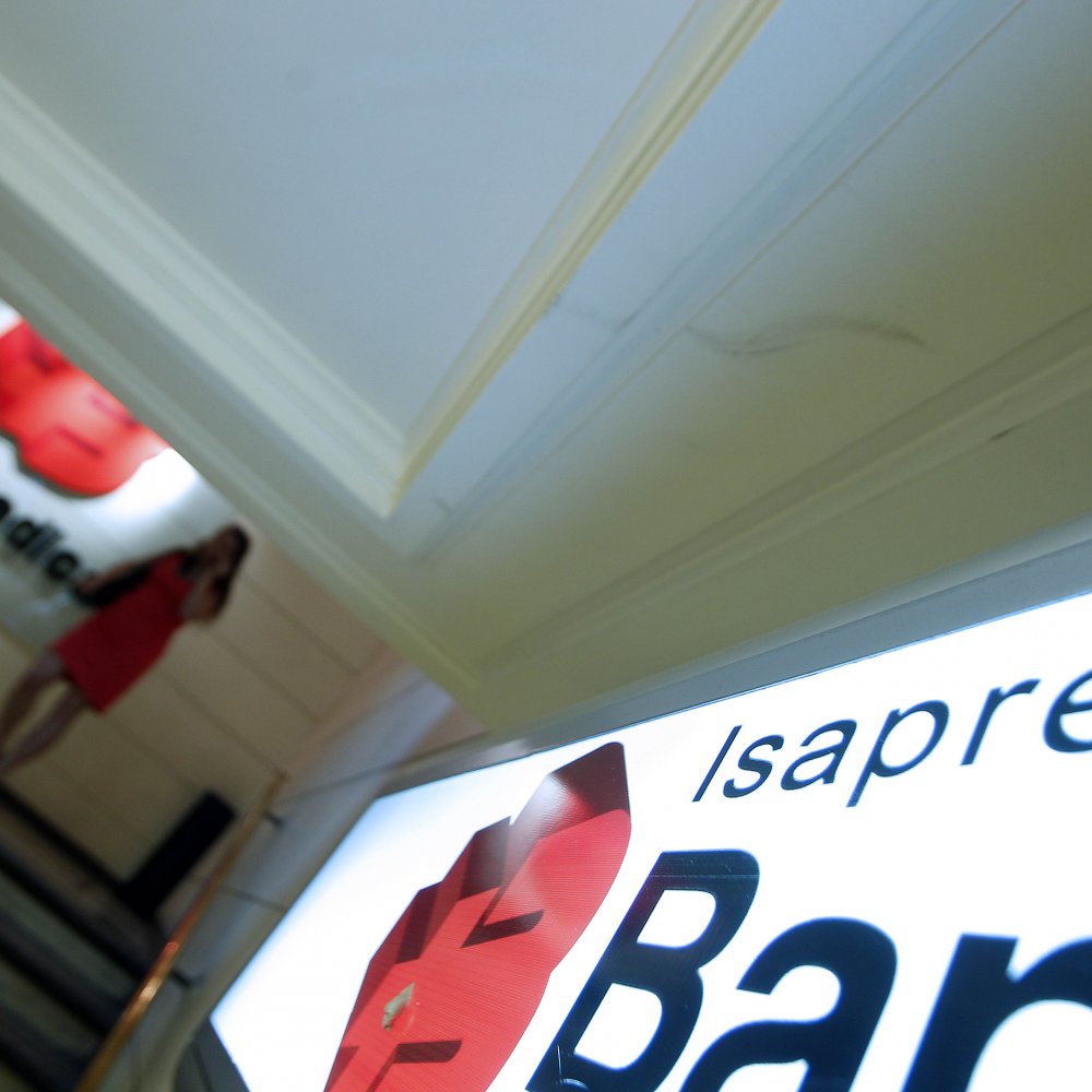 Gerente general de Banmédica renunció tras reconocer pagos por 