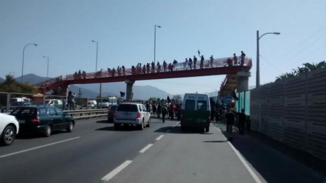 Vecinos de Nogales realizaron cortes de tránsito en la Ruta 5 Norte