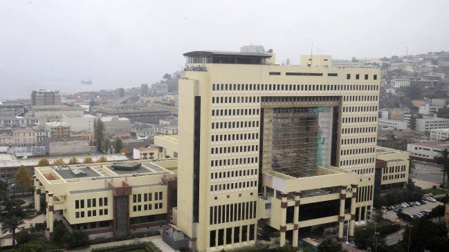 Sectores políticos reaccionan ante eventual acuerdo para zanjar la crisis