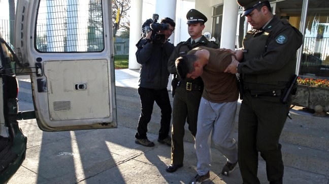 Tres detenidos dejó robo en camión que transportaba ropa en San Bernardo